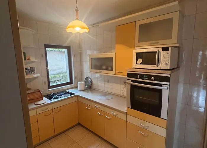 لكجري هاوس إن هارت أوف أولد تاون باسكارسيا